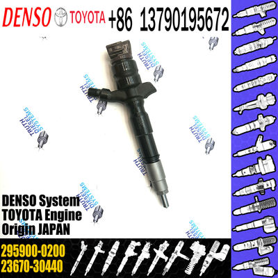 Common Rail Fuel Injector 23670-30440 23670-39435 295900-0250 295900-0200 For Toyota