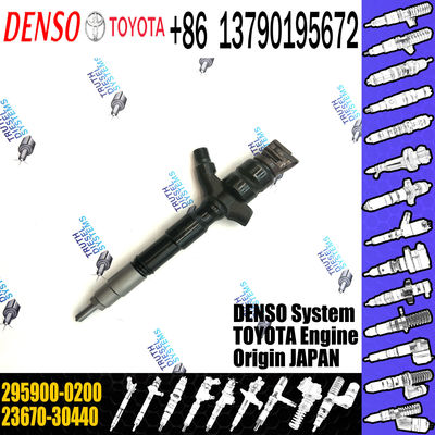 Common Rail Fuel Injector 23670-30440 23670-39435 295900-0250 295900-0200 For Toyota